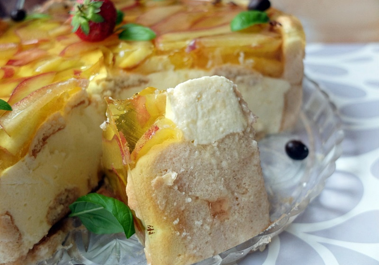 Ciasto brzoskwiniowe na zimno foto