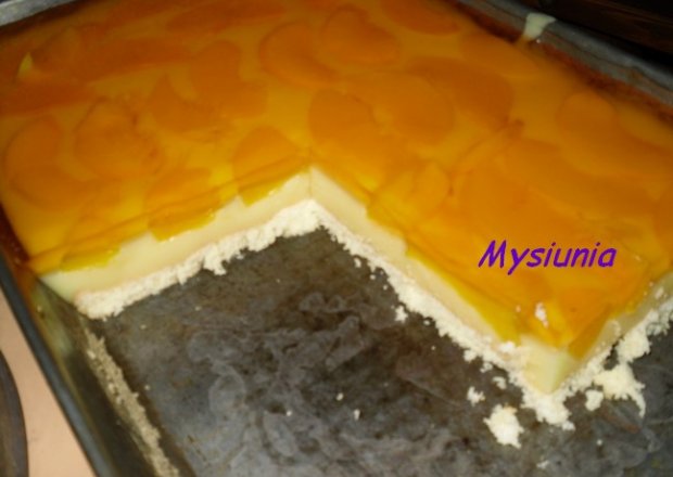 Fotografia przedstawiająca Ciasto brzoskwiniowe