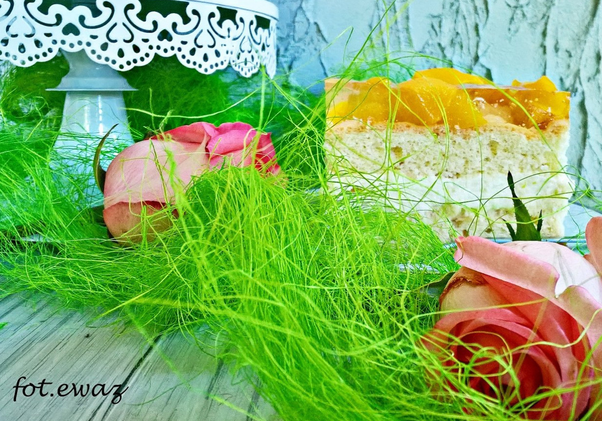 Ciasto budyniowo-brzoskwiniowe Zewy foto