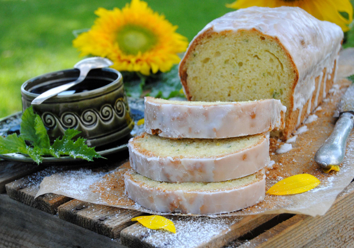 Ciasto cukiniowe z cytrynową nutą foto