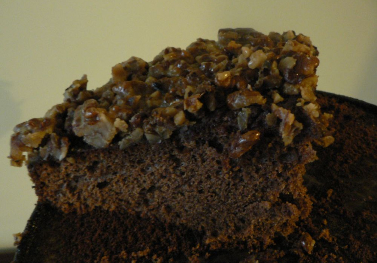 Ciasto cynamonowe z orzechową polewą foto