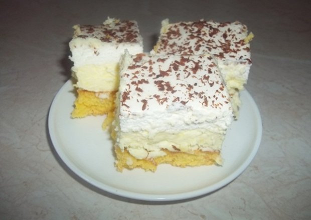 Fotografia przedstawiająca Ciasto cytrynowe