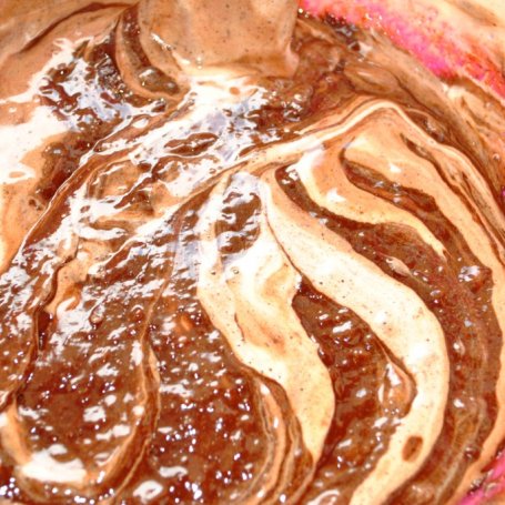 Krok 6 - Ciasto czekoladowa pianka na spodzie z płatków foto
