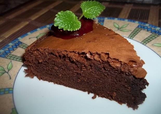 Fotografia przedstawiająca Ciasto czekoladowe a'la brownie