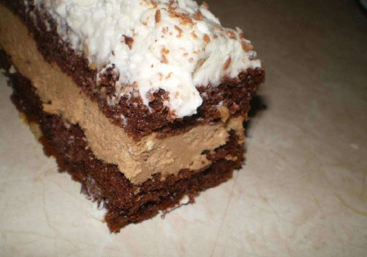 Ciasto czekoladowe przekładane foto