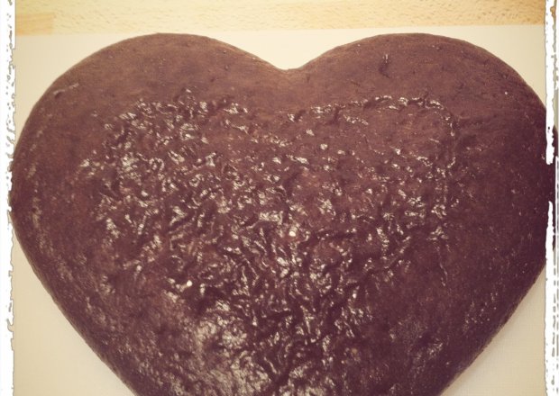 Fotografia przedstawiająca Ciasto czekoladowe serce