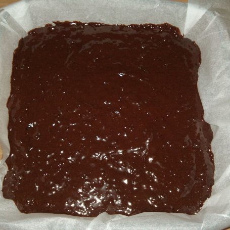 Krok 7 - Ciasto czekoladowe z buraczkami foto