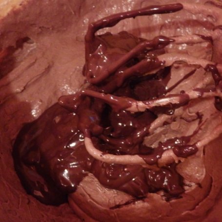 Krok 3 - Ciasto czekoladowe z czereśniami foto