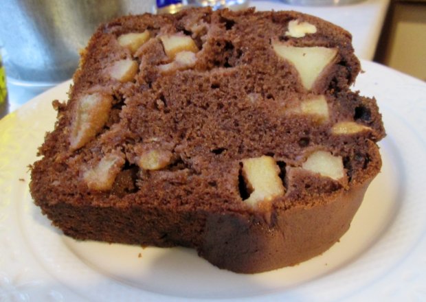 Fotografia przedstawiająca Ciasto czekoladowe z dodatkiem jabłek