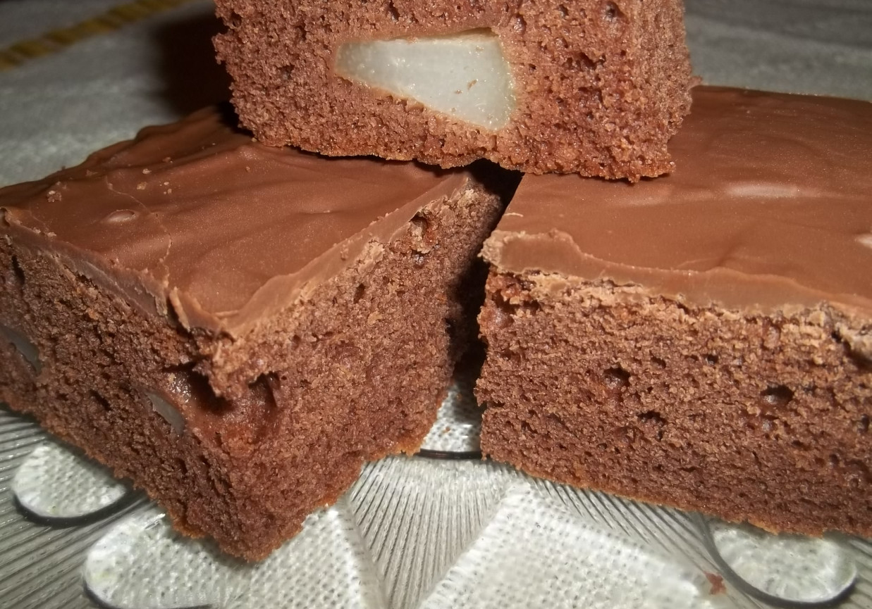 Ciasto czekoladowe z gruszką foto