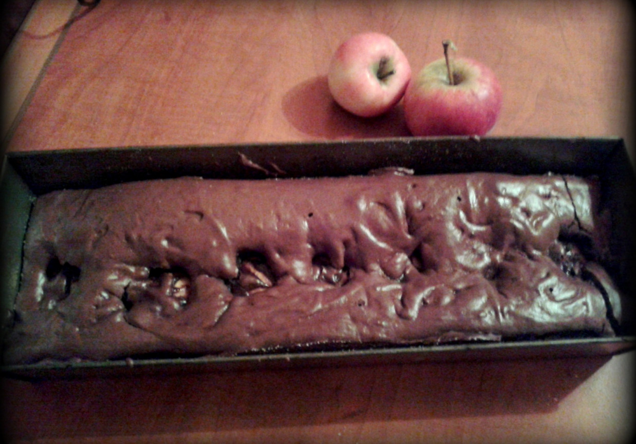 Ciasto czekoladowe z jabłkami foto