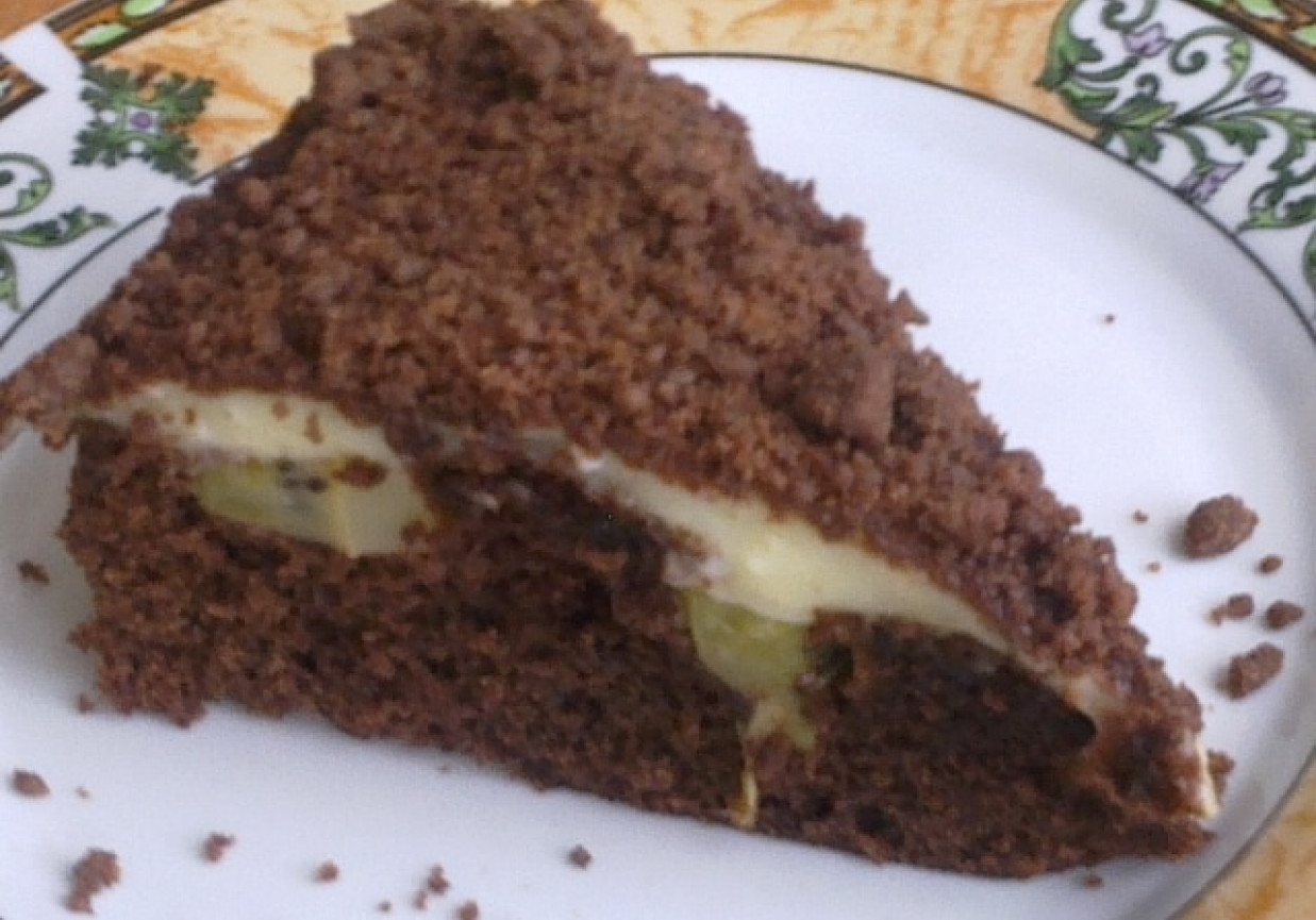Ciasto czekoladowe z kiwi foto