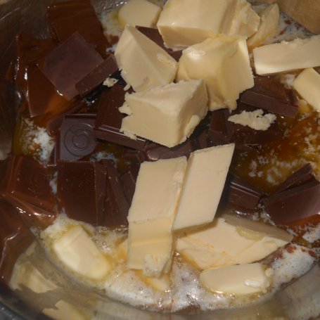 Krok 1 - Ciasto czekoladowe z kokosem foto
