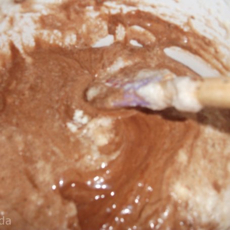 Krok 4 - Ciasto czekoladowe z kremem wiśniowym  foto