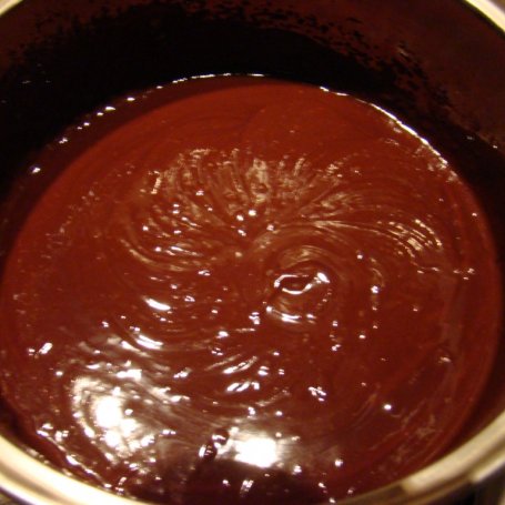 Krok 4 - Ciasto czekoladowe z migdałami  foto