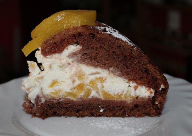 Fotografia przedstawiająca Ciasto czekoladowe z nadzieniem