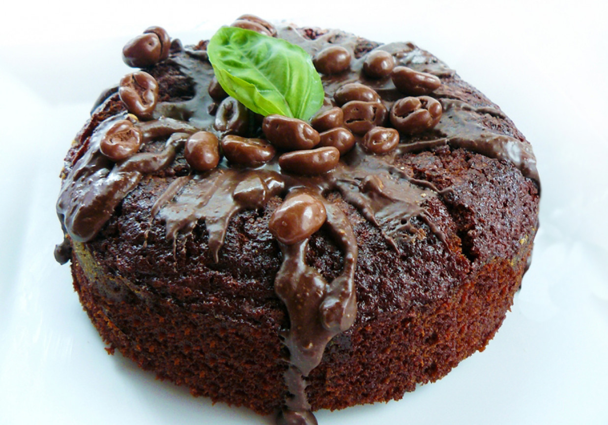 Ciasto czekoladowe z napojem typu cola foto