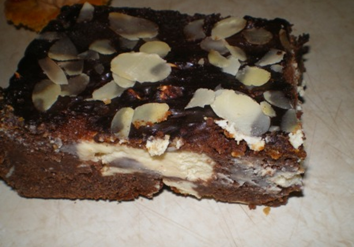 Ciasto czekoladowe z serem foto