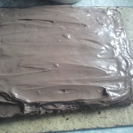 Krok 3 - Ciasto czekoladowe z wiśniami foto