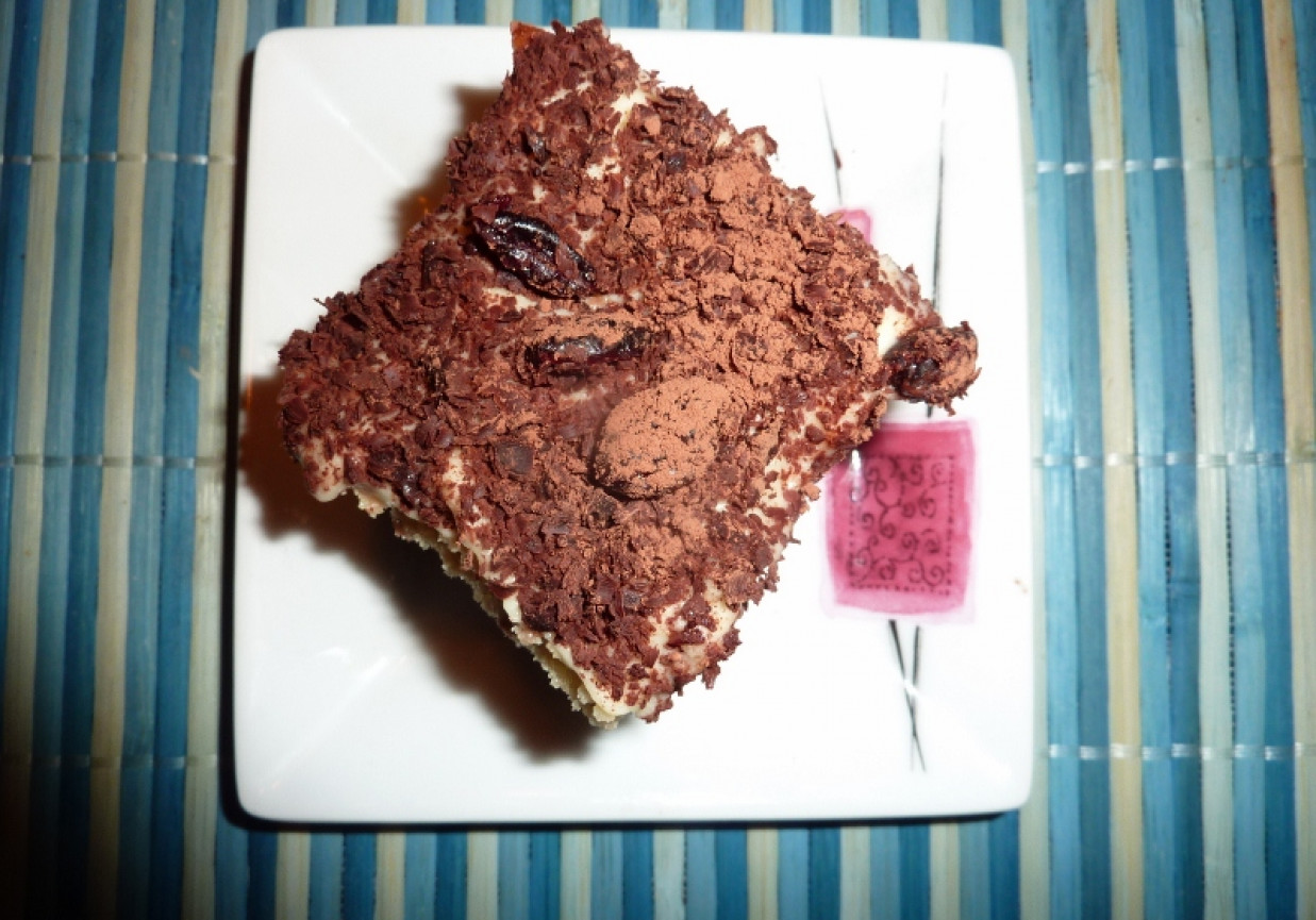 Ciasto czekoladowe z żurawiną foto