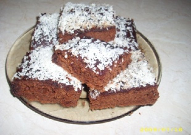 Fotografia przedstawiająca ciasto czekoladowe
