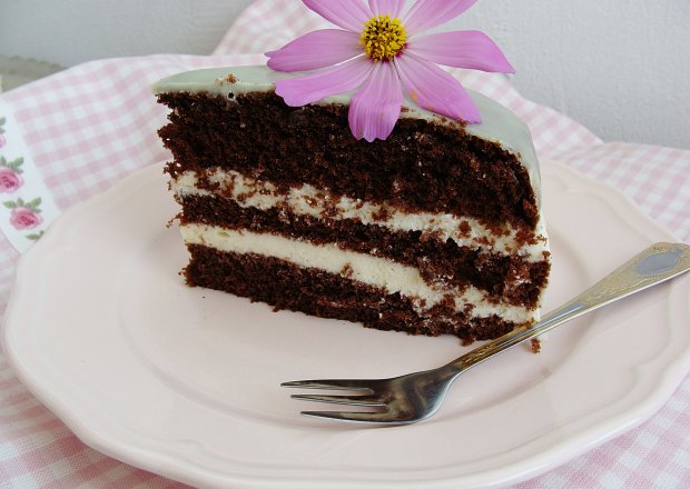 Fotografia przedstawiająca Ciasto czekoladowo-cytrynowe