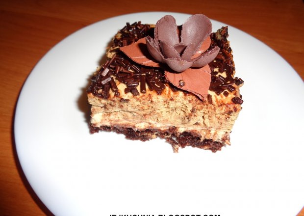 Fotografia przedstawiająca Ciasto czekoladowo-kawowe