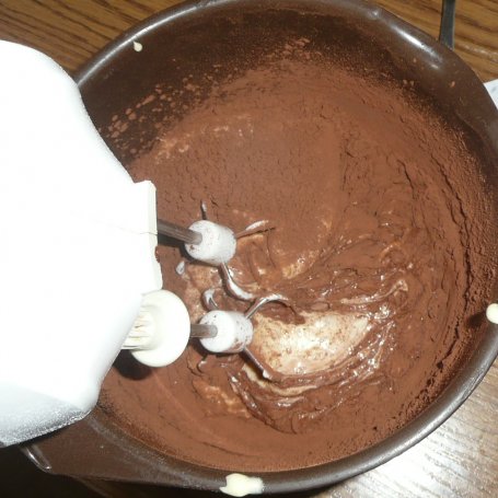 Krok 11 - Ciasto czekoladowo kawowe foto