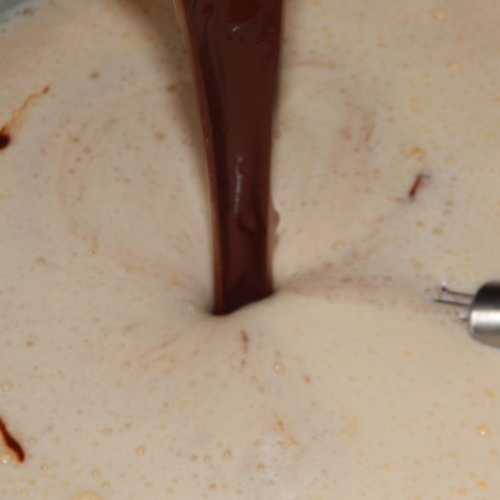 Krok 4 - Ciasto czekoladowo-migdałowe po włosku foto