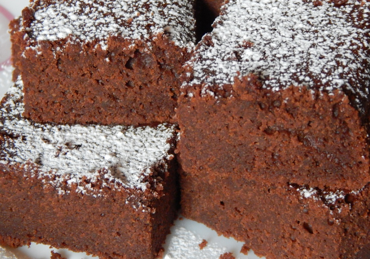 Ciasto czekoladowo-migdałowe po włosku foto