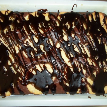 Krok 11 - Ciasto czekoladowo-serowe z polewa foto