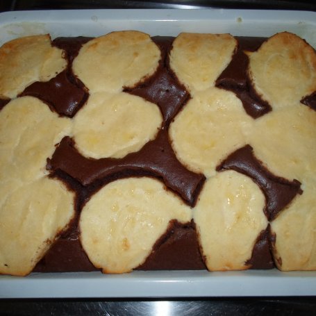 Krok 9 - Ciasto czekoladowo-serowe z polewa foto