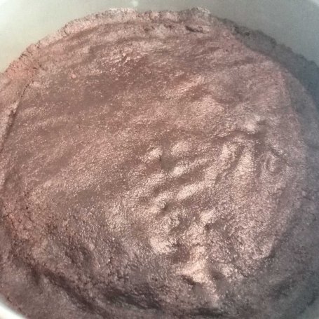 Krok 3 - Ciasto czekoladowo-waniliowe z gruszkami foto