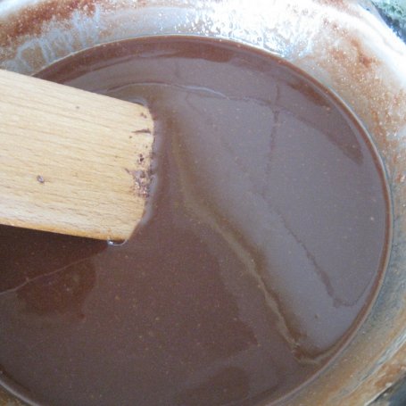 Krok 2 - Ciasto czekoladowo-kokosowe foto