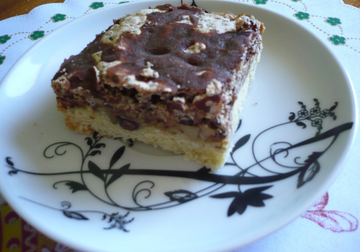 Ciasto czekoladowo-orzechowe foto