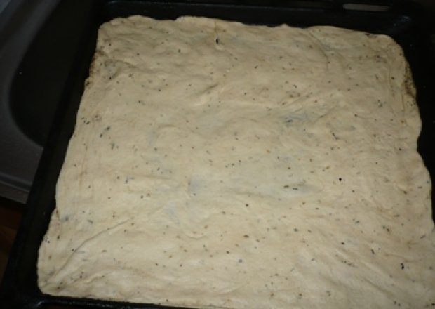 Fotografia przedstawiająca ciasto do pizzy