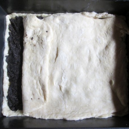 Krok 2 - Ciasto drożdżowe z grzybami foto
