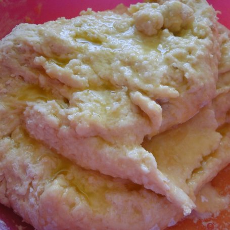 Krok 3 - Ciasto drożdżowe z kleksami czekoladowo - orzechowymi foto