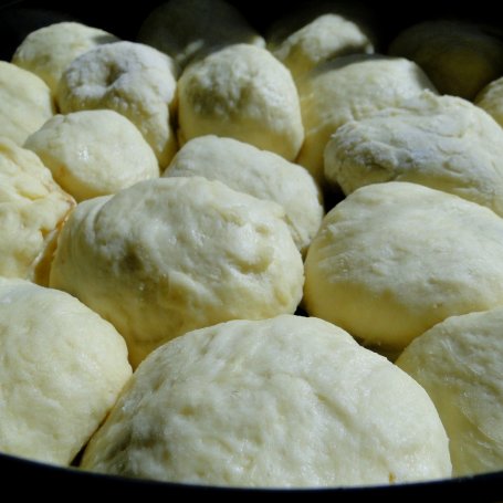 Krok 8 - Ciasto drożdżowe z kleksami czekoladowo - orzechowymi foto