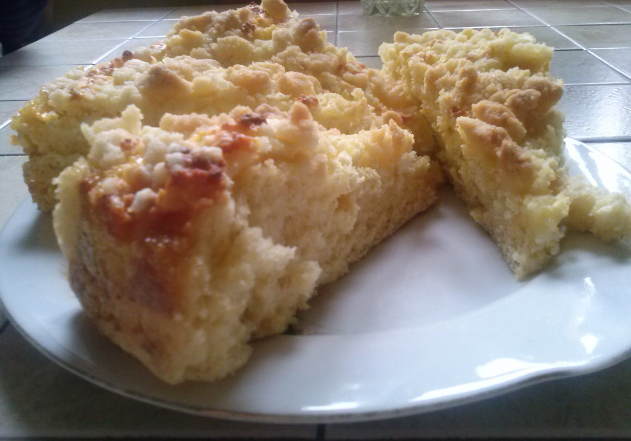 Ciasto drożdżowe z serem i posypką foto