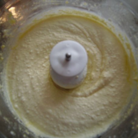 Krok 2 - Ciasto drożdżowe z serem i rabarbarem foto