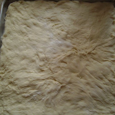Krok 4 - Ciasto drożdżowe z serem i rabarbarem foto