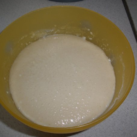 Krok 1 - Ciasto drożdżowe ze śliwkami i cynamonem foto