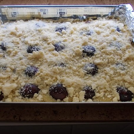 Krok 3 - ciasto drożdżowe ze śliwkami z mojego przepisu foto
