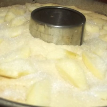 Krok 7 - Ciasto dyniowe na drożdżach  z jabłkiem foto
