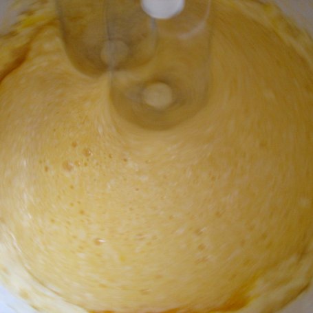 Krok 2 - Ciasto gruszkowo-imbirowe foto