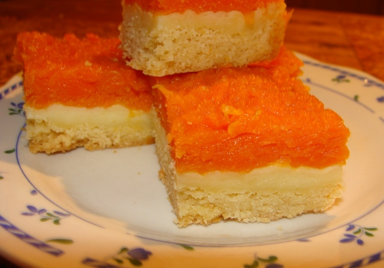 Ciasto imbirowe z marchewką foto