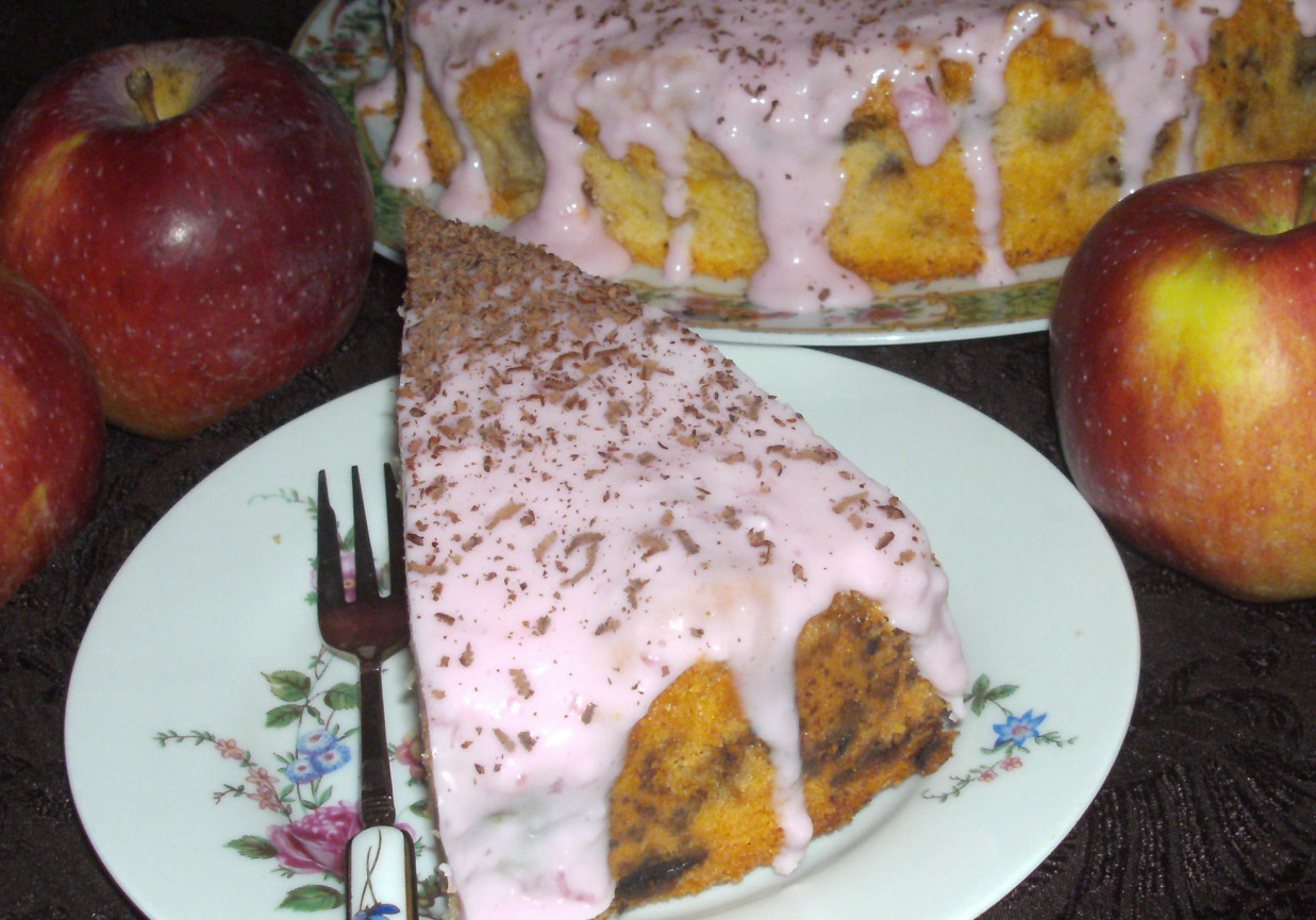 ciasto jabłkowe z jogurtową galaretką... foto