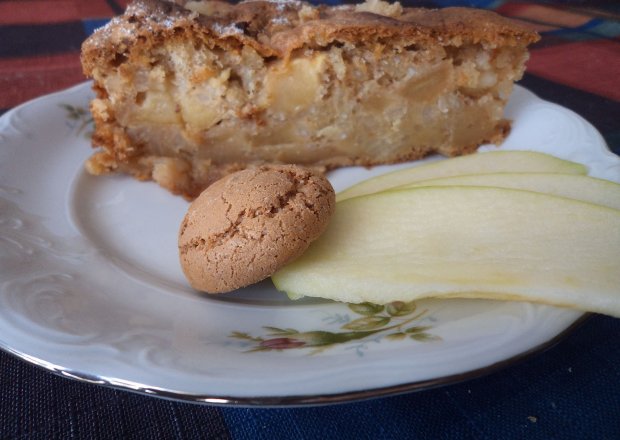 Fotografia przedstawiająca Ciasto jabłkowo-ryżowe