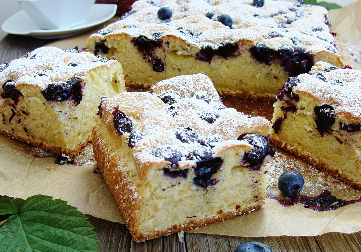 Ciasto jogurtowe z borówką amerykańską foto